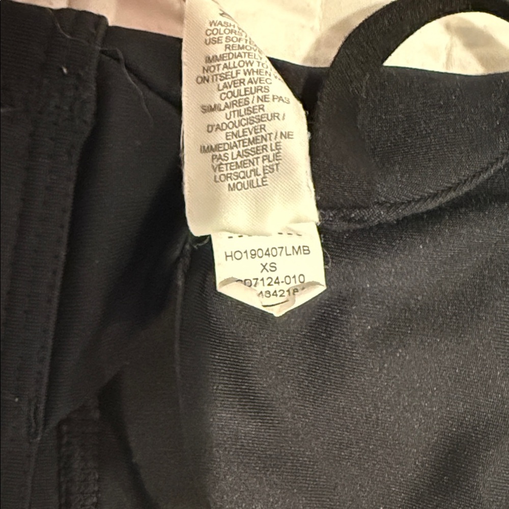 8 BRA BUNDLE-Nike, Fabletics, Hanes, & Delta-Great BUNDLE for pre-teen or teen! - Picture 7 of 13